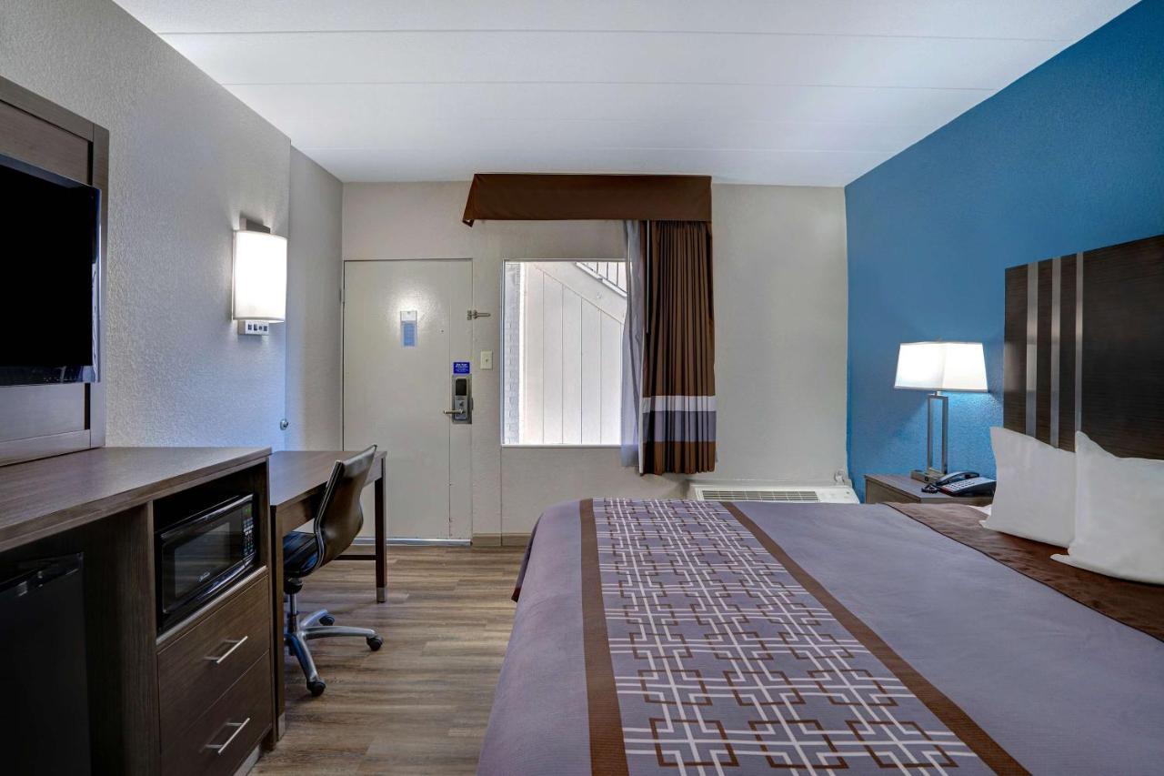 Motel 6 Burlington Exteriör bild
