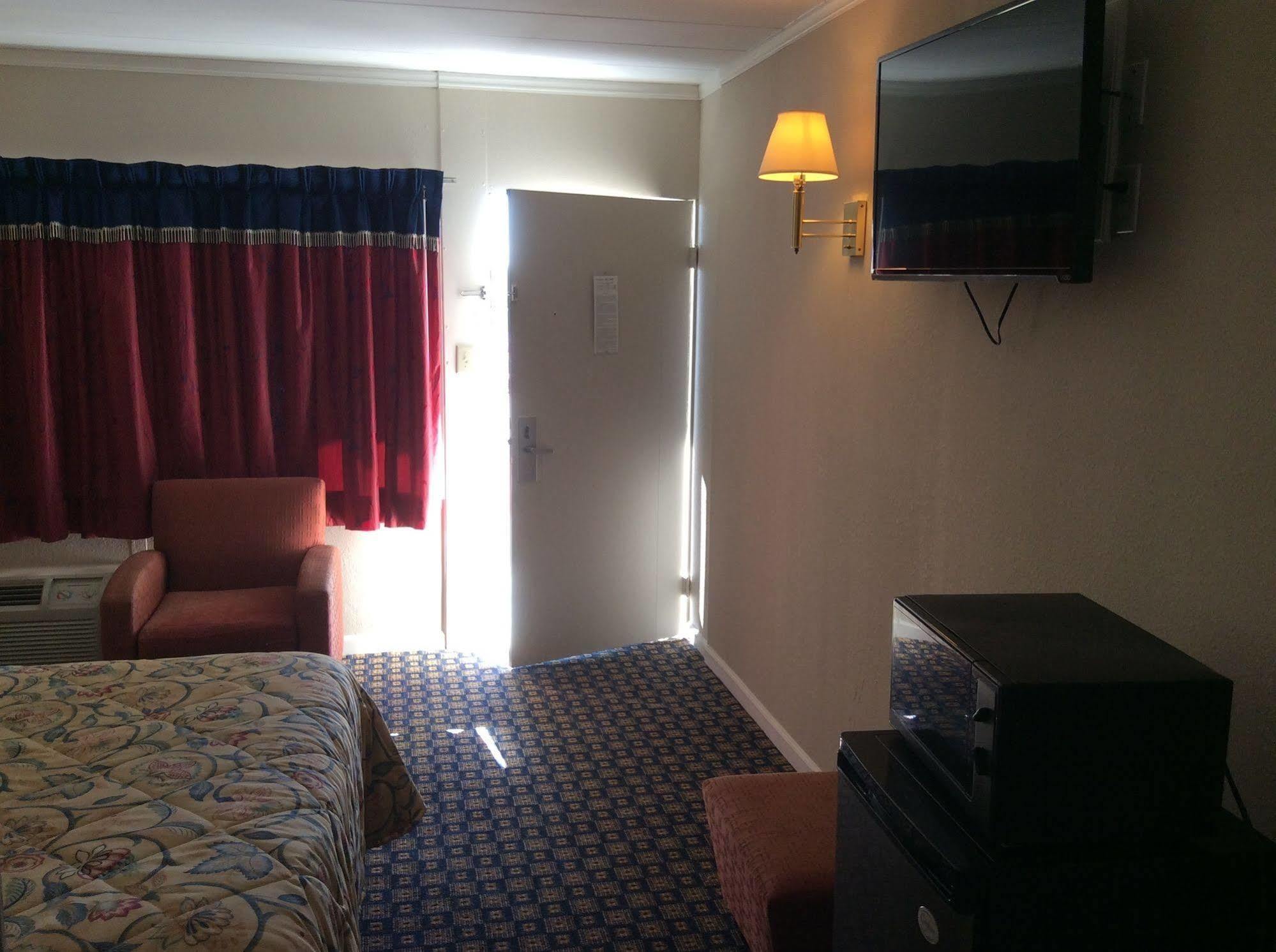 Motel 6 Burlington Exteriör bild