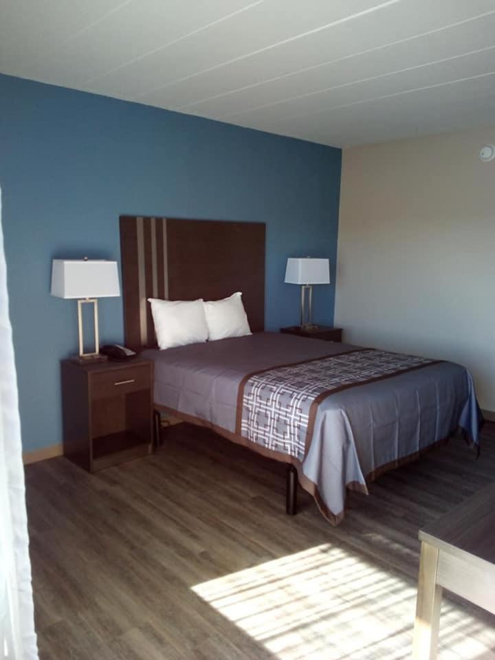 Motel 6 Burlington Exteriör bild
